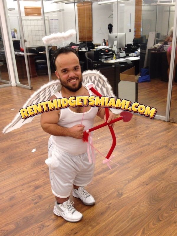 Little person dressed as Cupid for a Valentine’s Day surprise in Miami